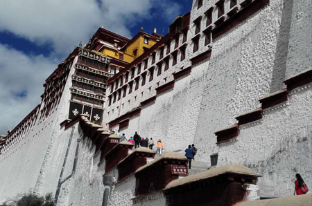 beat365官方最新版领导集体赴西藏考察调研